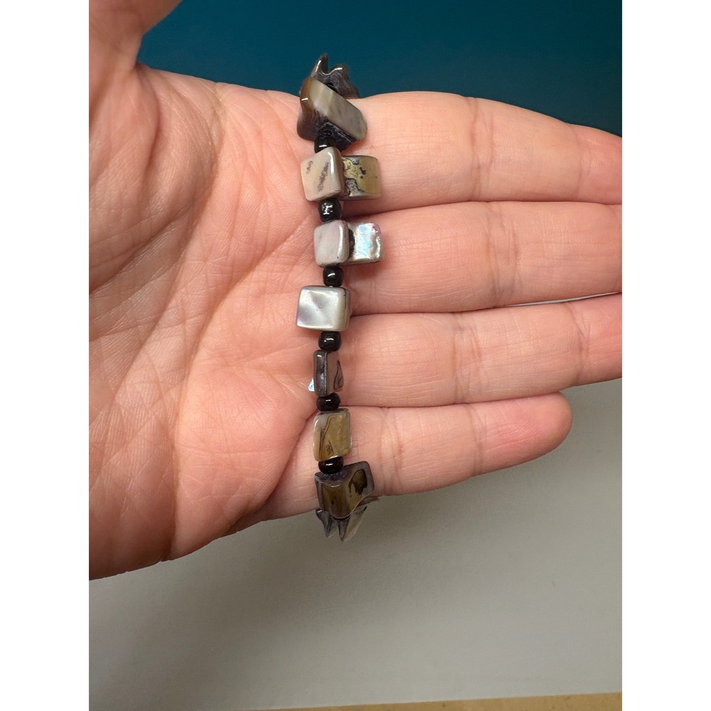 Unbranded‎ Iridescent Shell Tile Stretch Bracelet Black Bead Accents